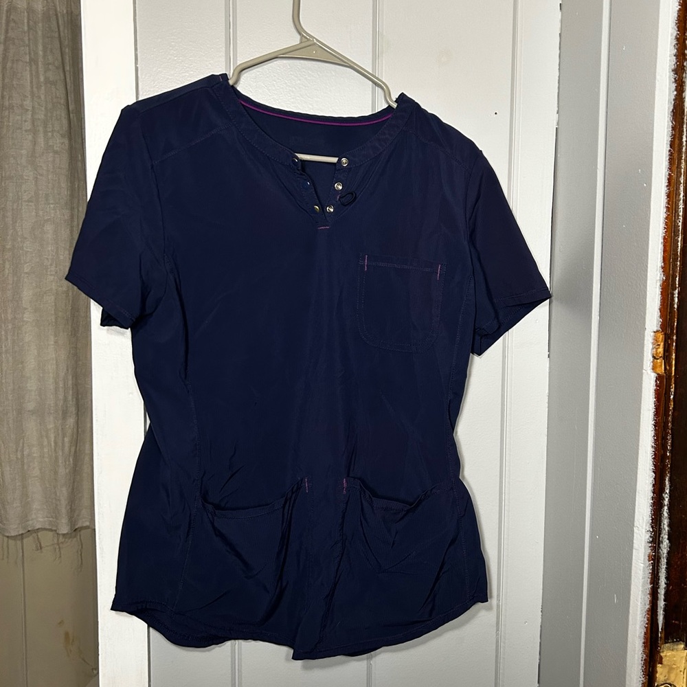 Scrub top